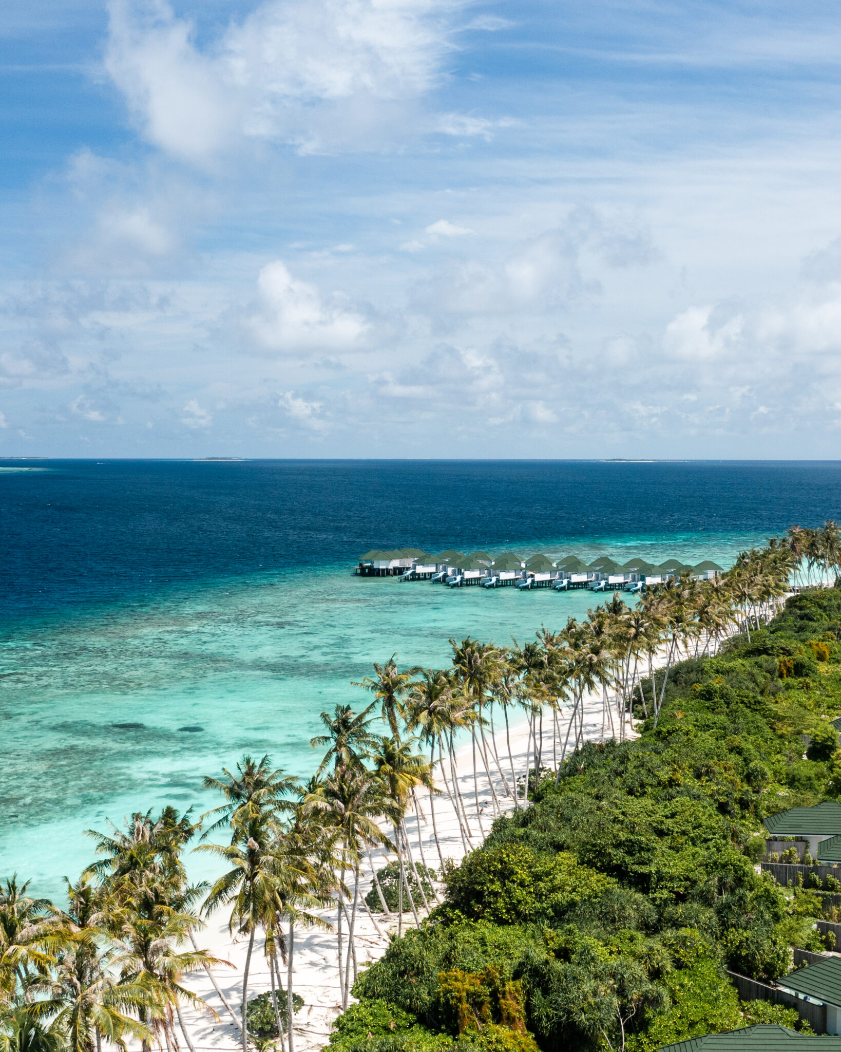 Siyam-World-Aerial-_-Beach